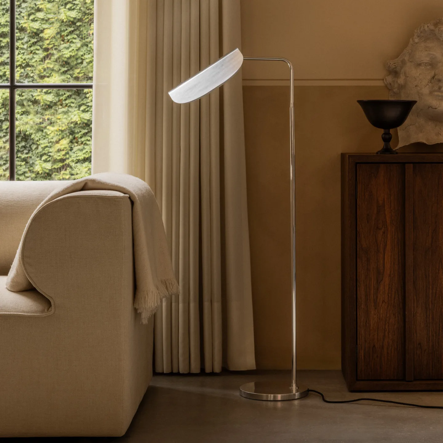 Wing gulvlampe, aluminium, højde 113 cm, justerbar - Audo Audo Copenhagen - Stue - Design - Med én lyskilde