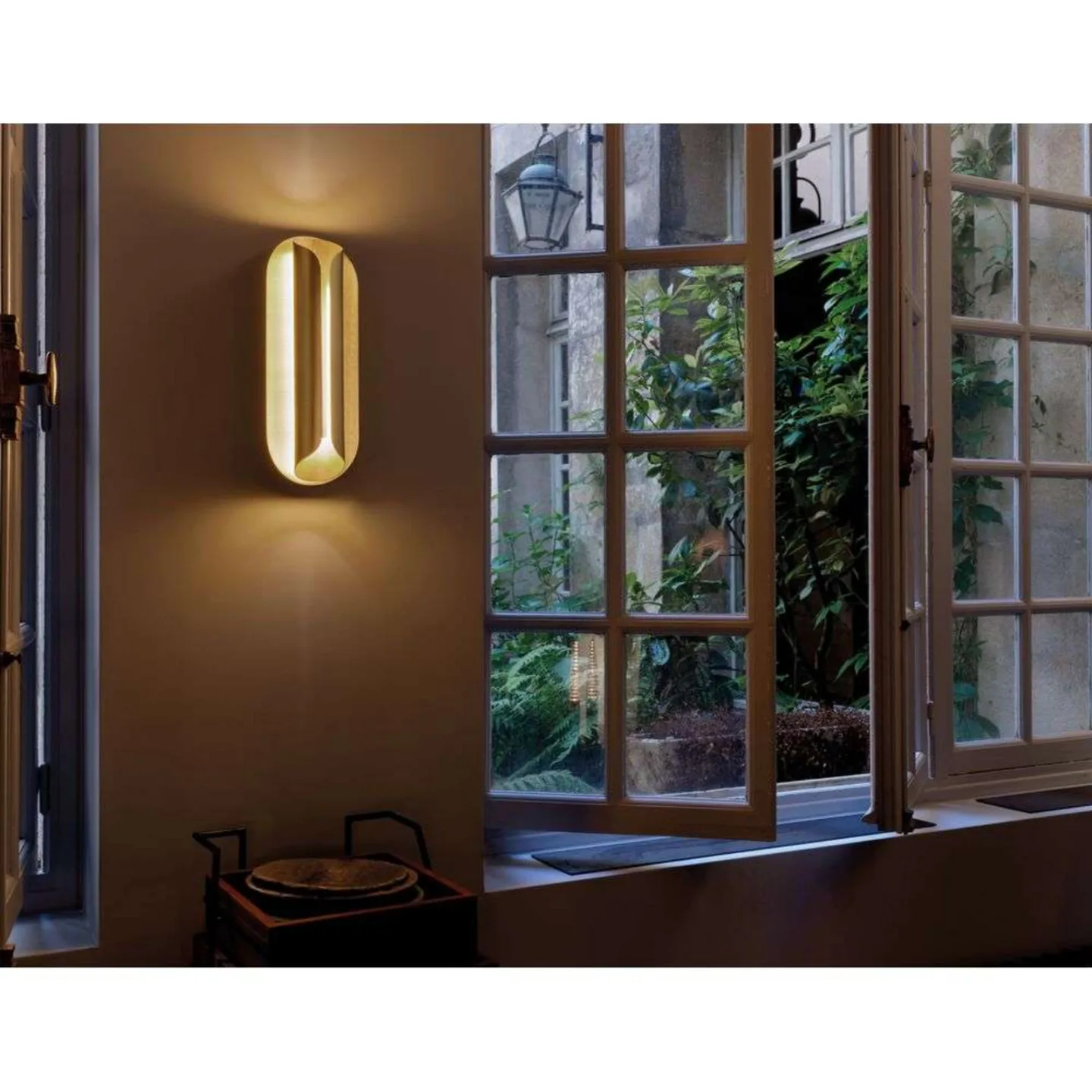 Rosalie Wandleuchte L40 Gold - DCW - Wohnzimmer - Aluminium