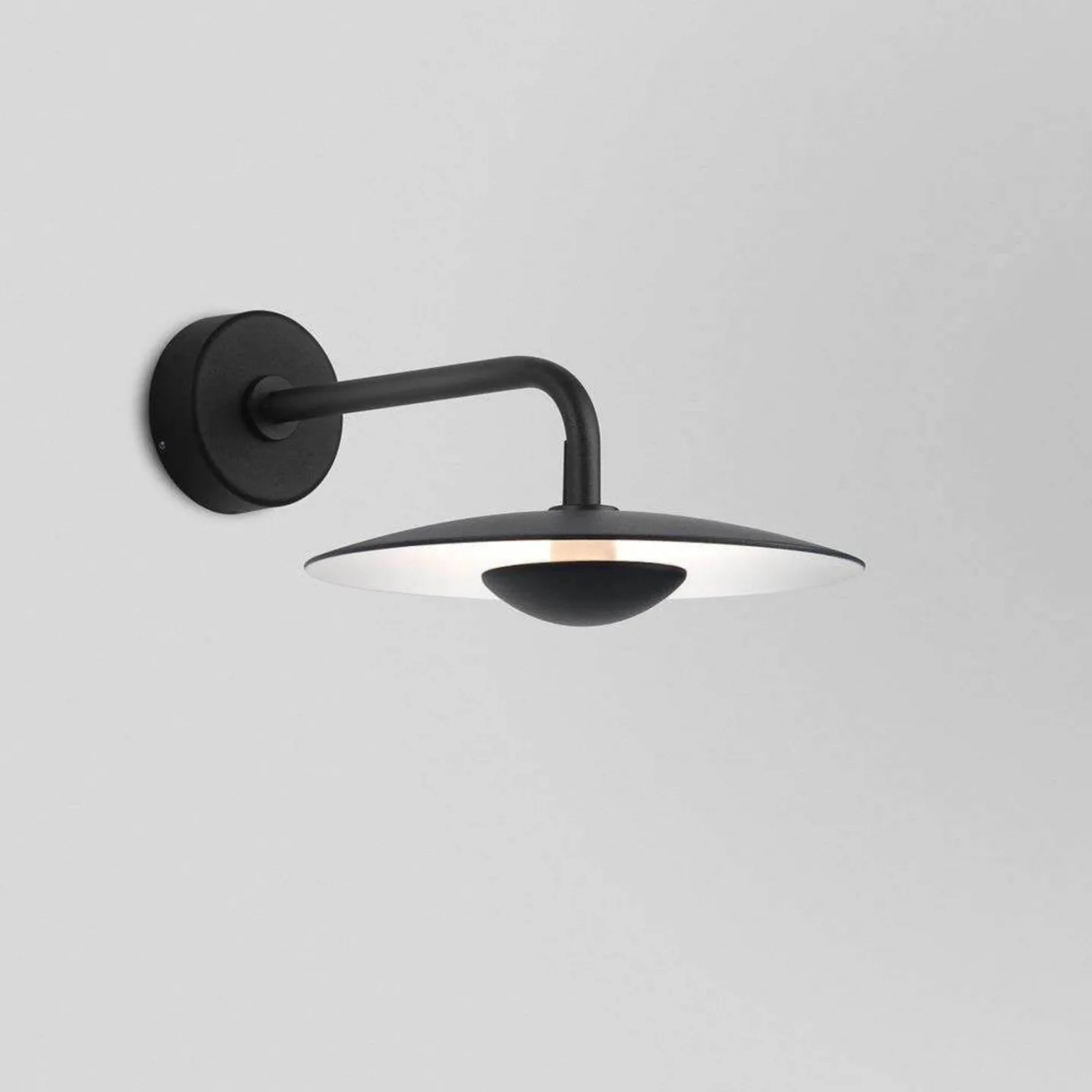 Ginger 20A udendørs væglampe, dæmpbar IP65, sort/hvid - MARSET - Terrasse - Aluminium
