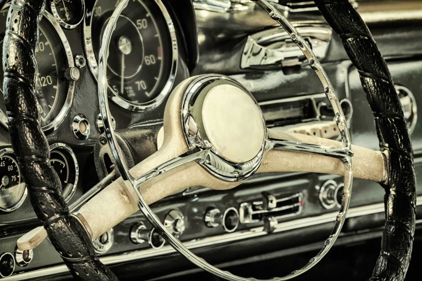 image LAND Alubild Oldtimer Lenkrad | Schubiger Möbel