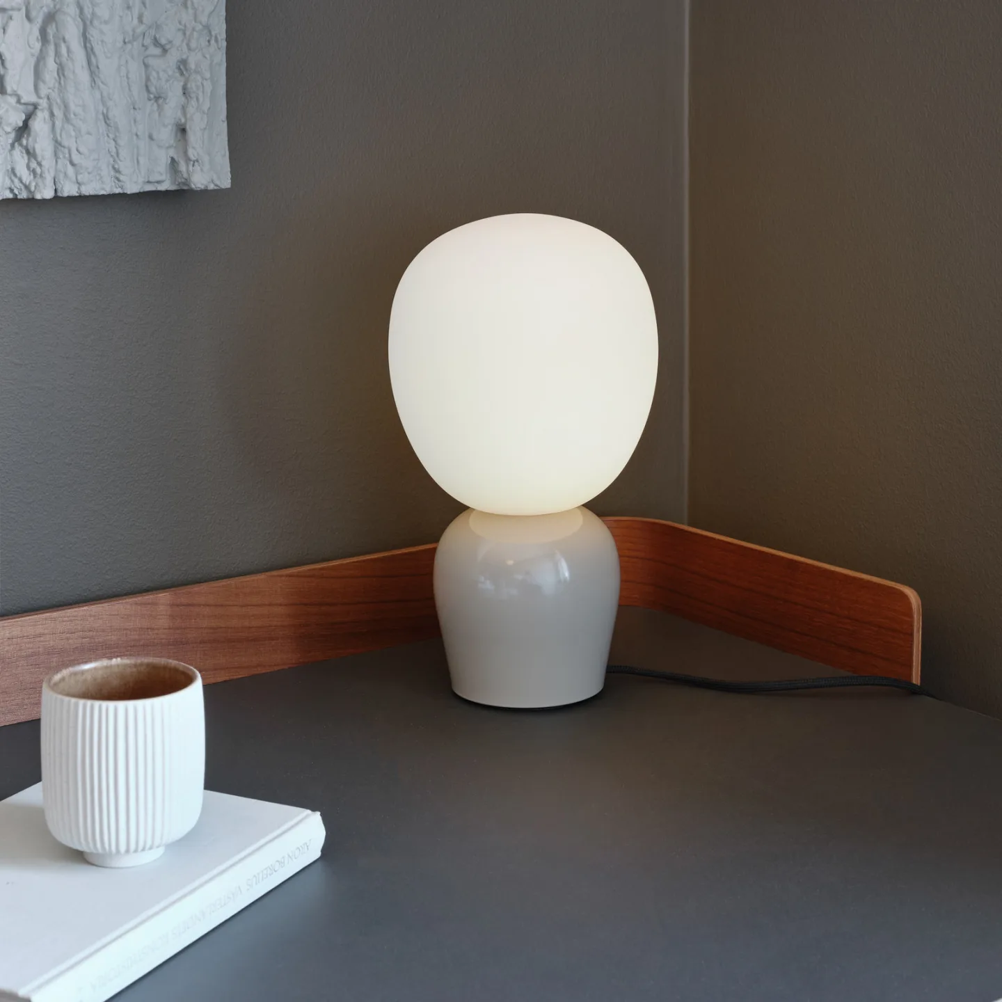 Buddy Tischleuchte, grau, Metall/Glas, Höhe 33,5 cm - Belid - Wohnzimmer - Design - Kugel