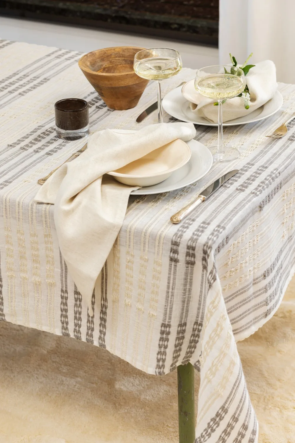 Duk - Julie (hvit/beige) (Størrelse: 140 x 250 cm)