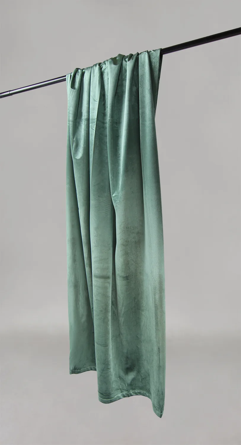Gardiner - Fløyelsgardiner Marlyn (grønn) (Størrelse: 130 x 220 cm)