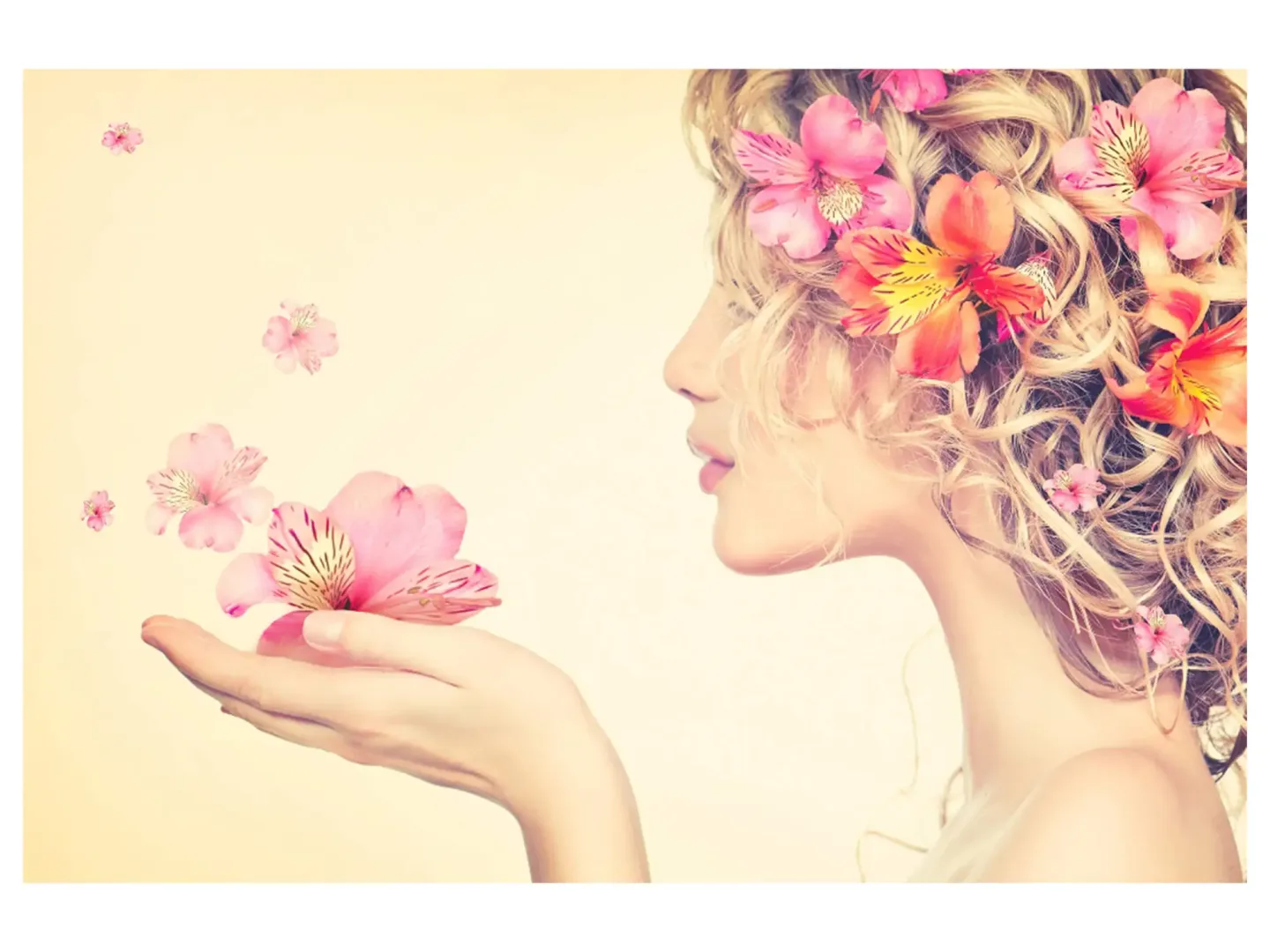 image LAND Digitaldruck auf Acrylglas Schönheit mit Blumen | Schubiger Möbel