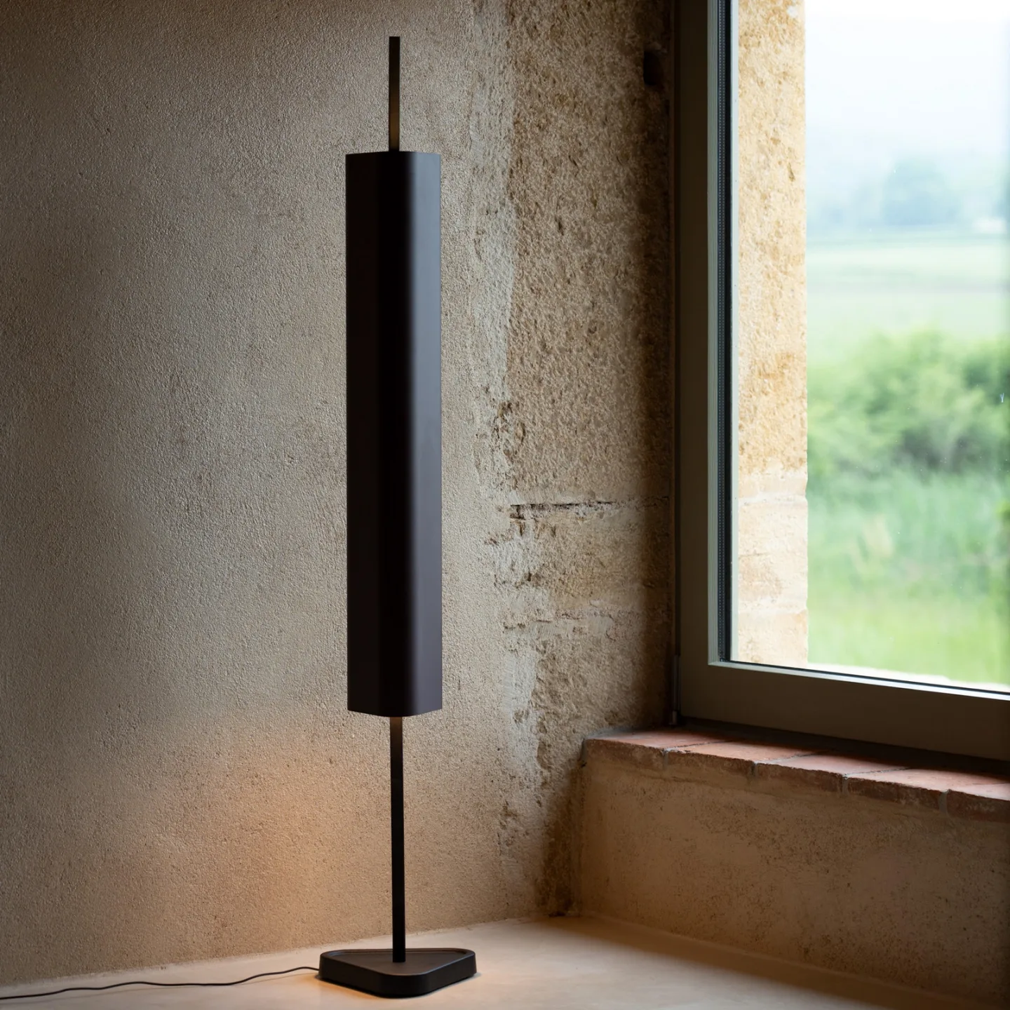 Flos EMI Stehleuchte 170 cm Deep red