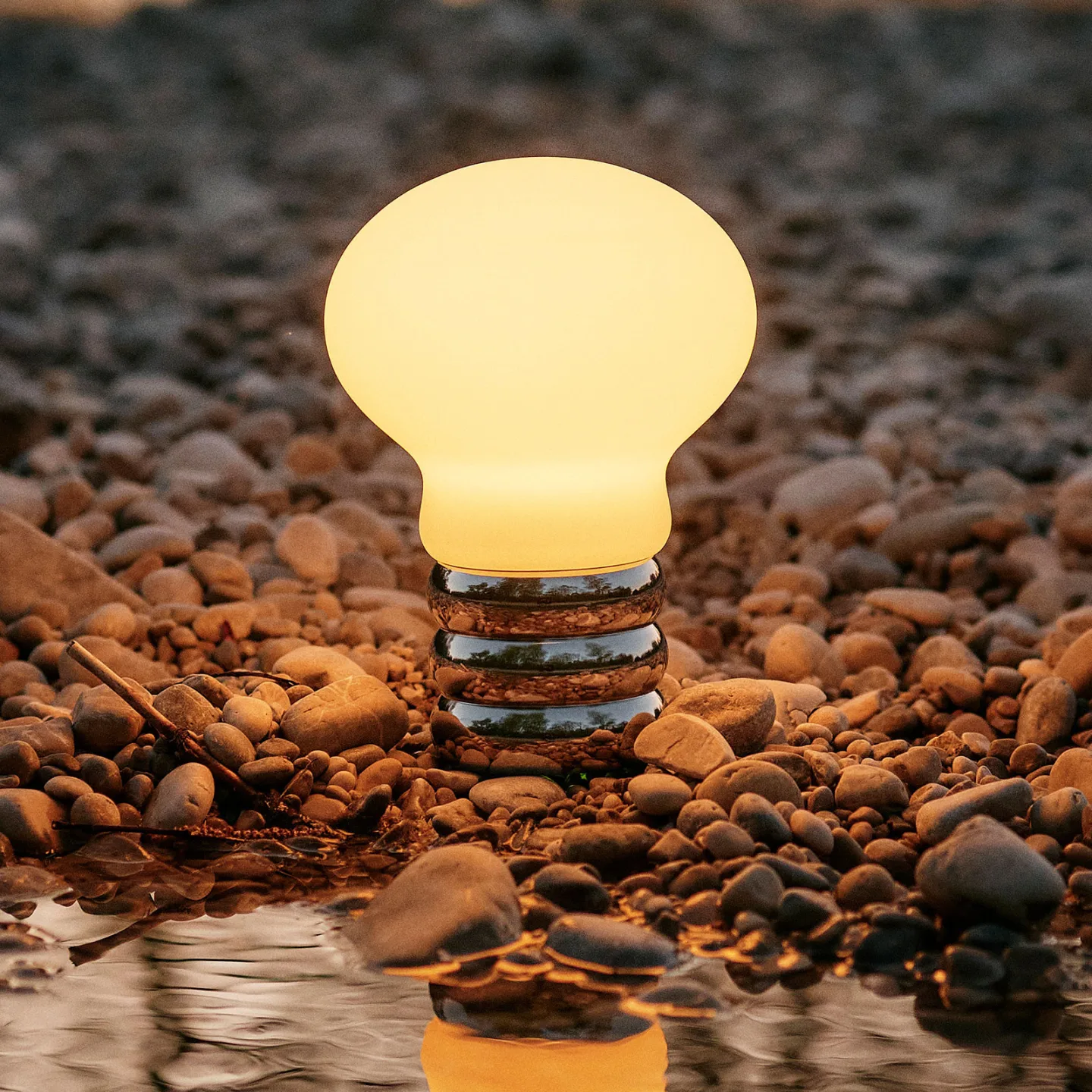 B.Bulb Tischleuchte - Ingo Maurer - Wohnzimmer - Design - Metall
