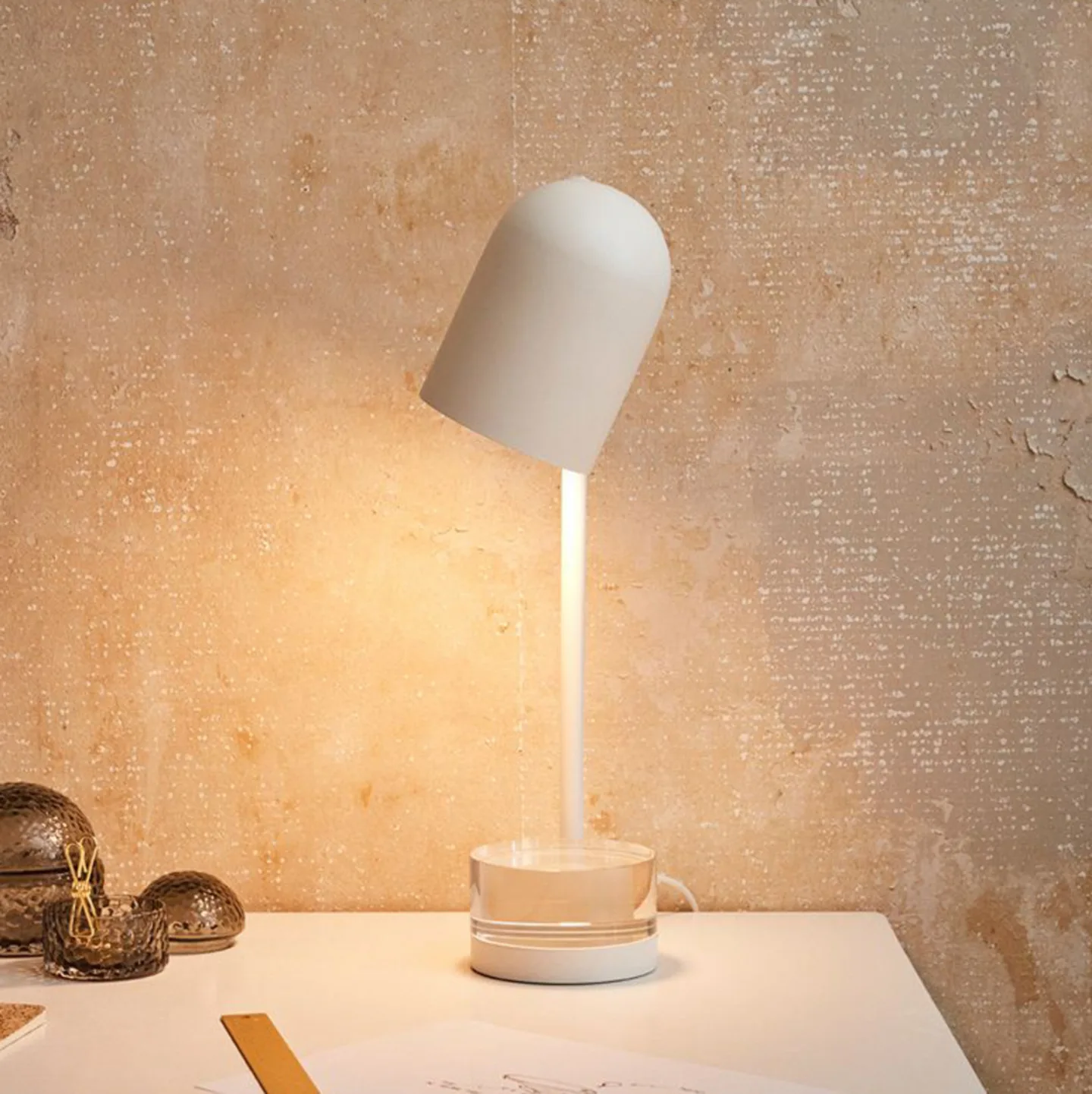 Luceo Tischleuchte Weiß/Klar - AYTM - Wohnzimmer - Design - Metall - Einflammig