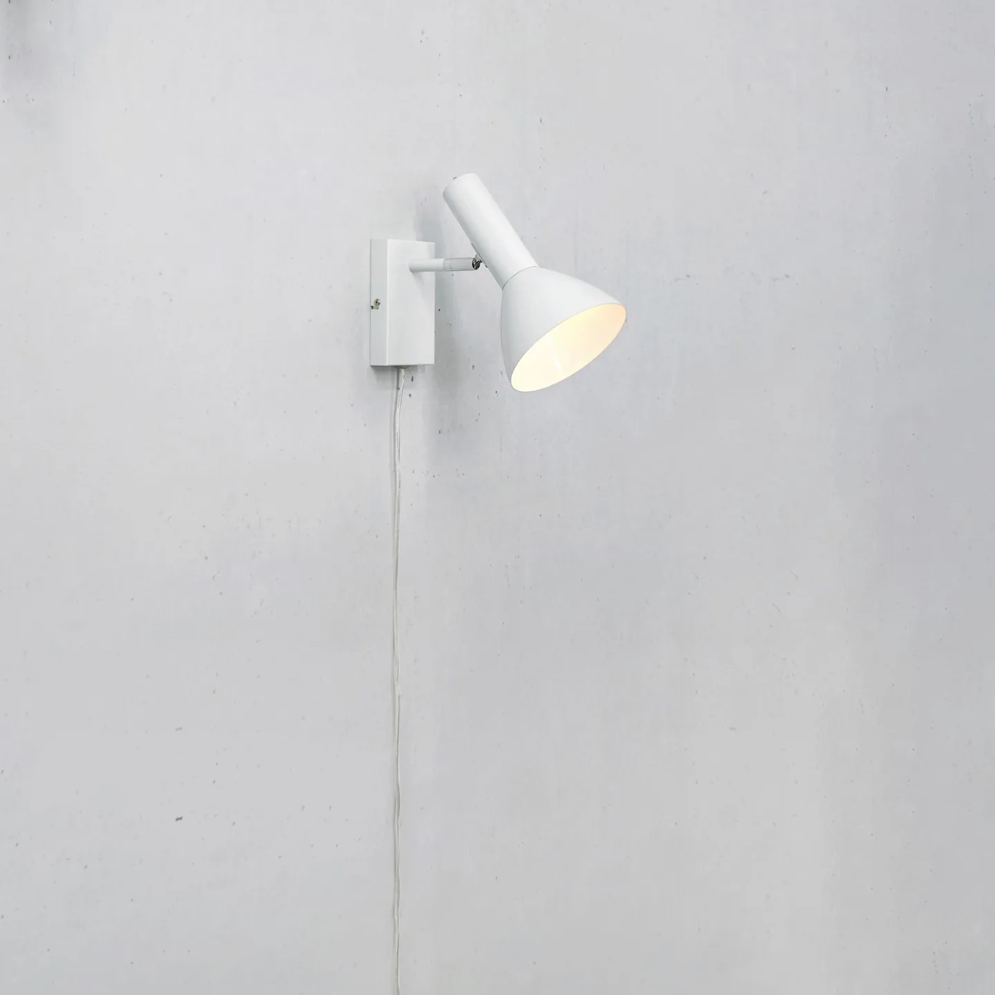 Metro Vägglampa Shiny White - Markslöjd - Sovrum - Metall - Med lampskärm