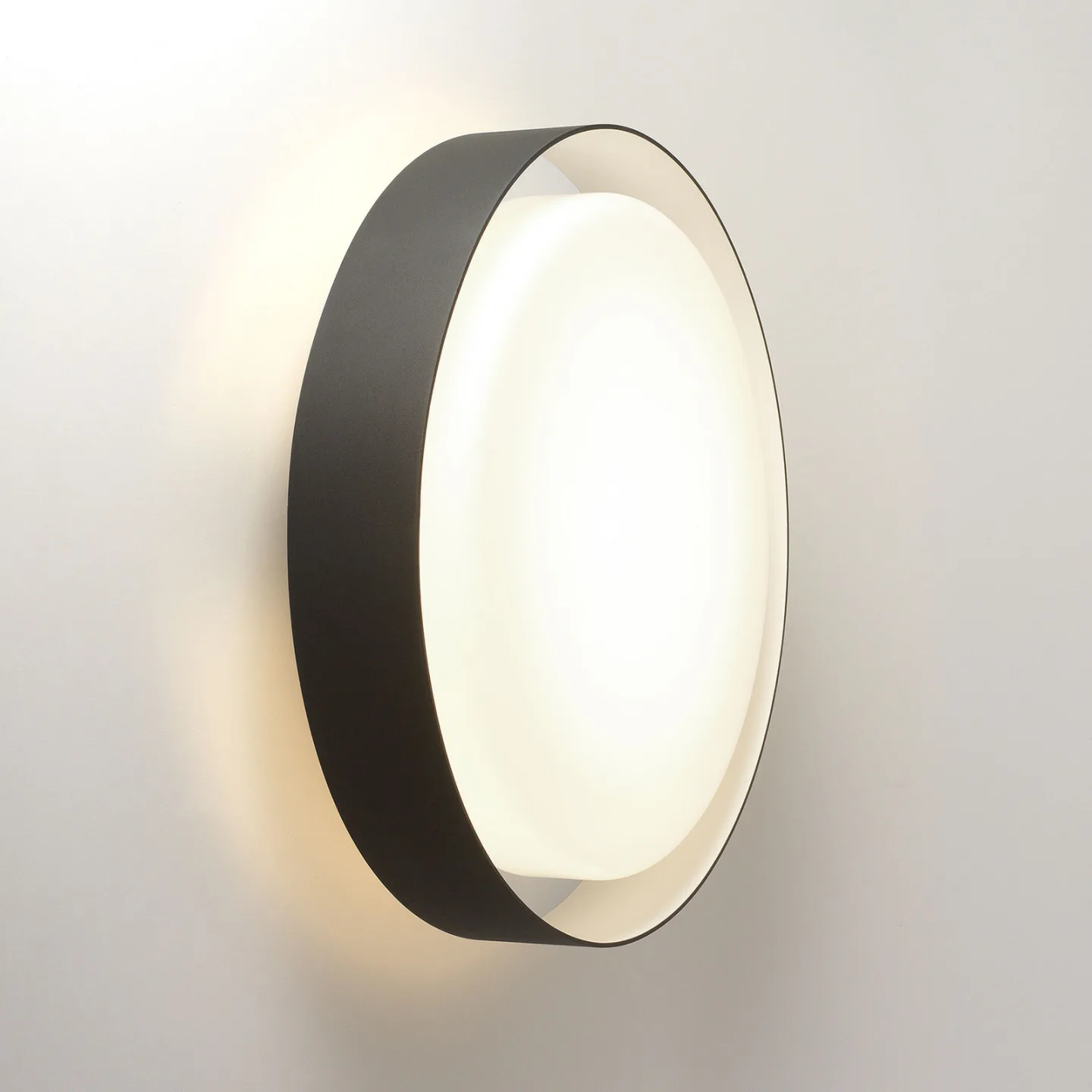Plaff-On Wandleuchte/Deckenleuchte Ø50 IP54 Black -Marset Plaff-on! - Design - Metall - Rund
