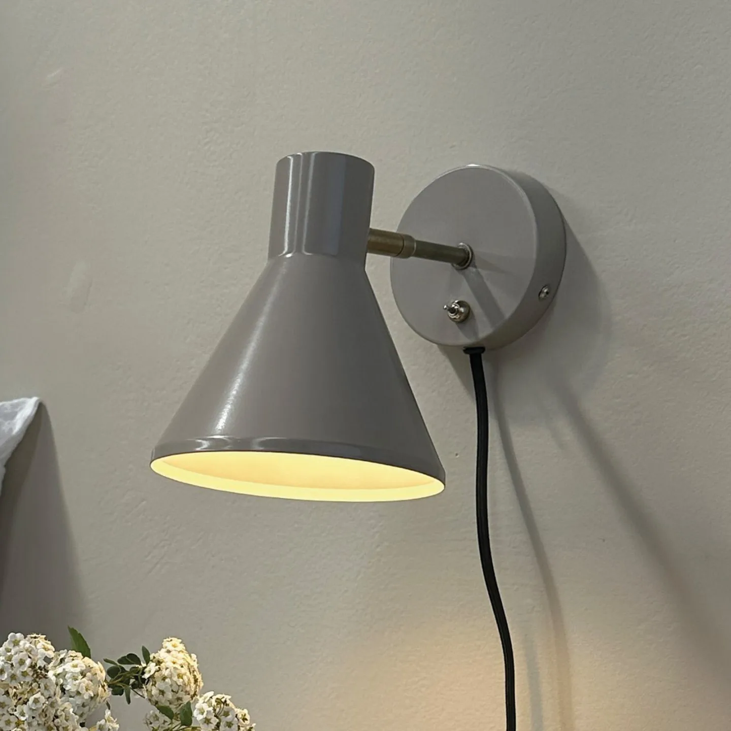Sleep Wandleuchte Brown - Dyberg Larsen - Wohnzimmer - Design - Metall - Einflammig