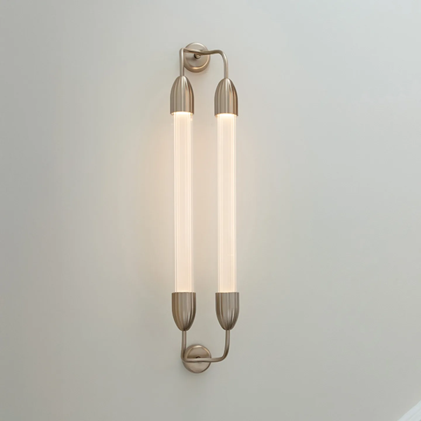 Lemon Squeeze Wandleuchte Double Long Plated Brass - UMAGE - Wohnzimmer - Design - Metall - Mehrflammig