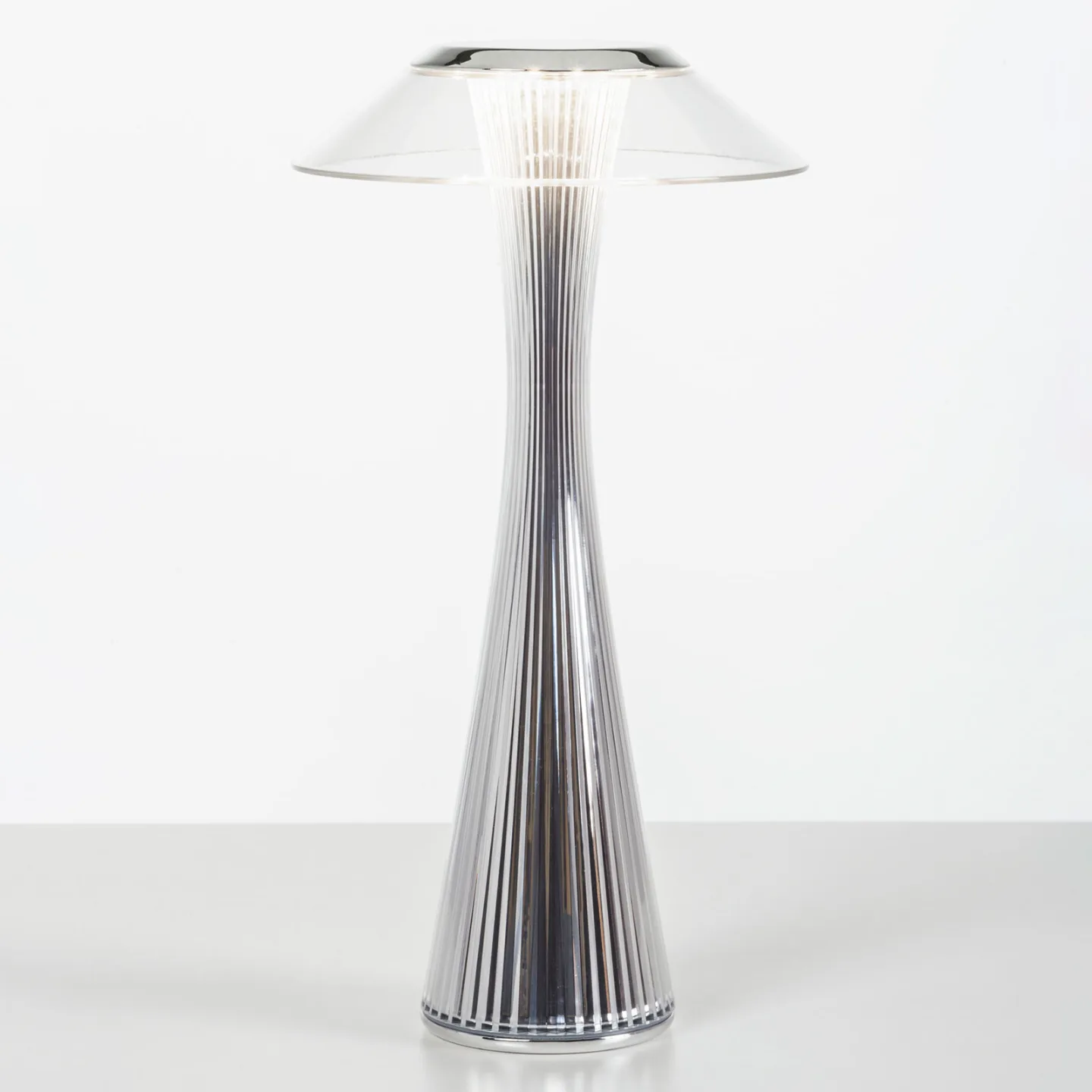 Space Bordlampe Krom - Kartell - Stue - Design - Plast - Med skjerm