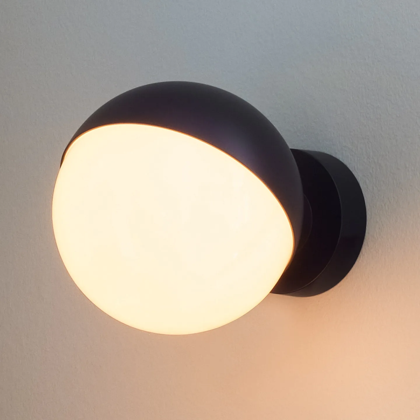 VL Studio Wandleuchte Ø150 Hardwired Black - Louis Poulsen - Flurbereich - Design - Metall - Rund