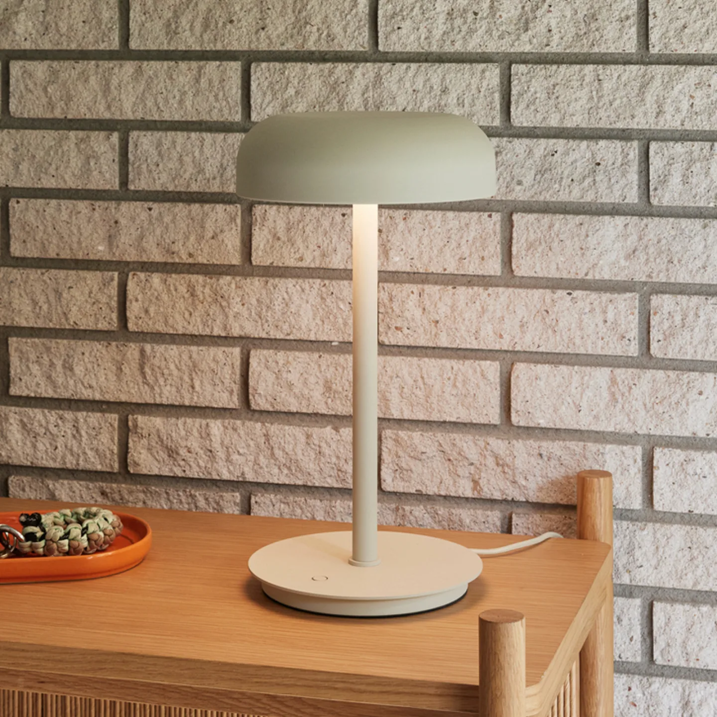 Velo Tischleuchte Sand - Hübsch - Wohnzimmer - Design - Kunststoff - Einflammig