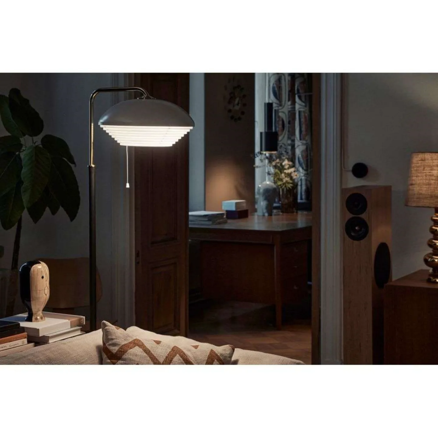 A811 Gulvlampe Polished Brass - Artek - Stue - Metal