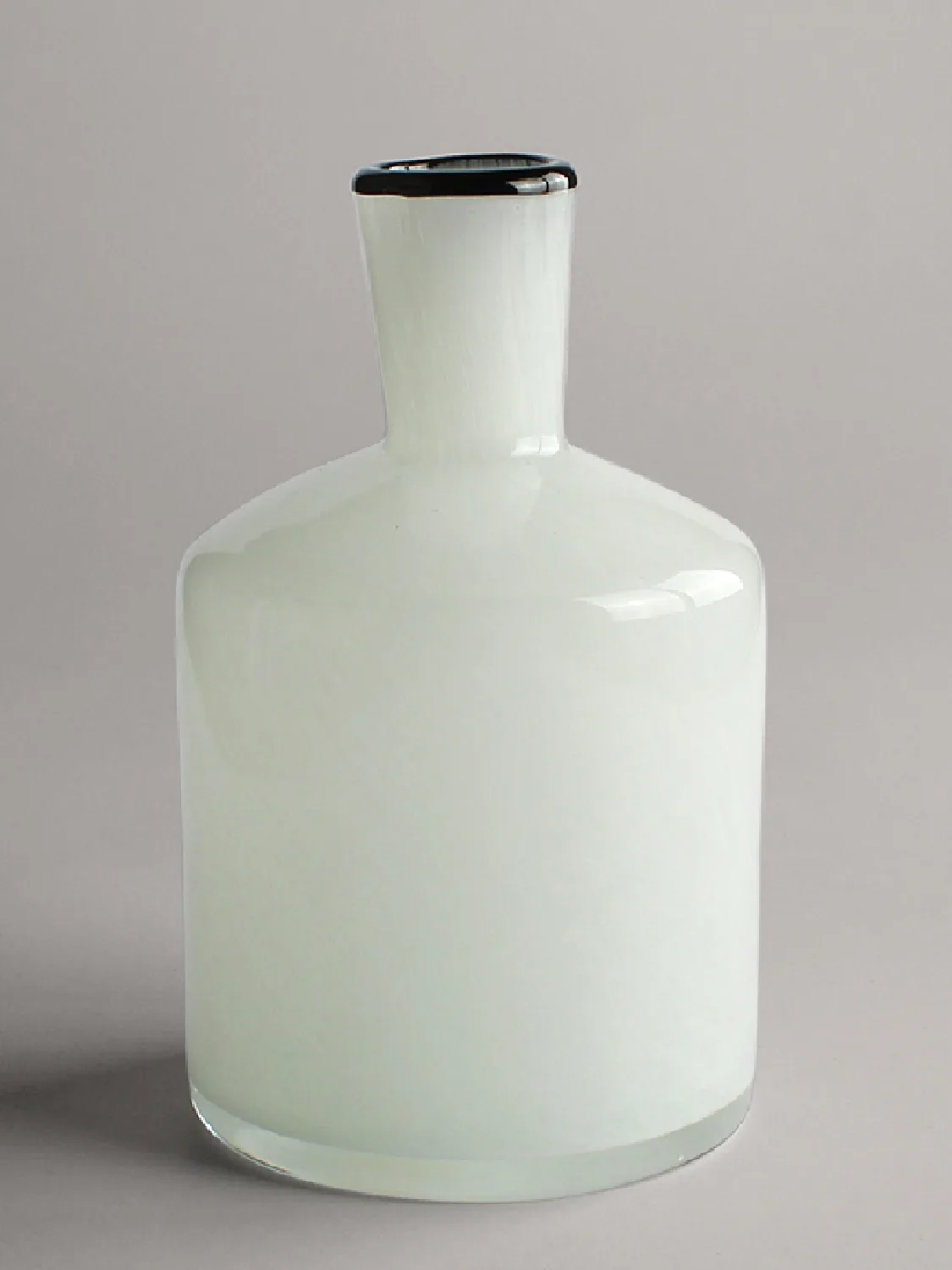 Vase - Harmony (hvit/svart) (Størrelse: 10 x 17 cm)