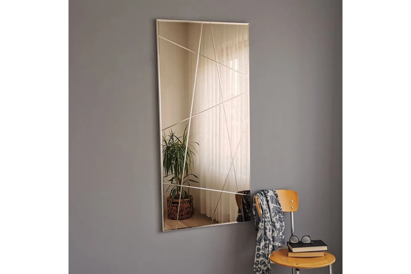 Petalcu Dekorationsspegel 130 cm - Silver