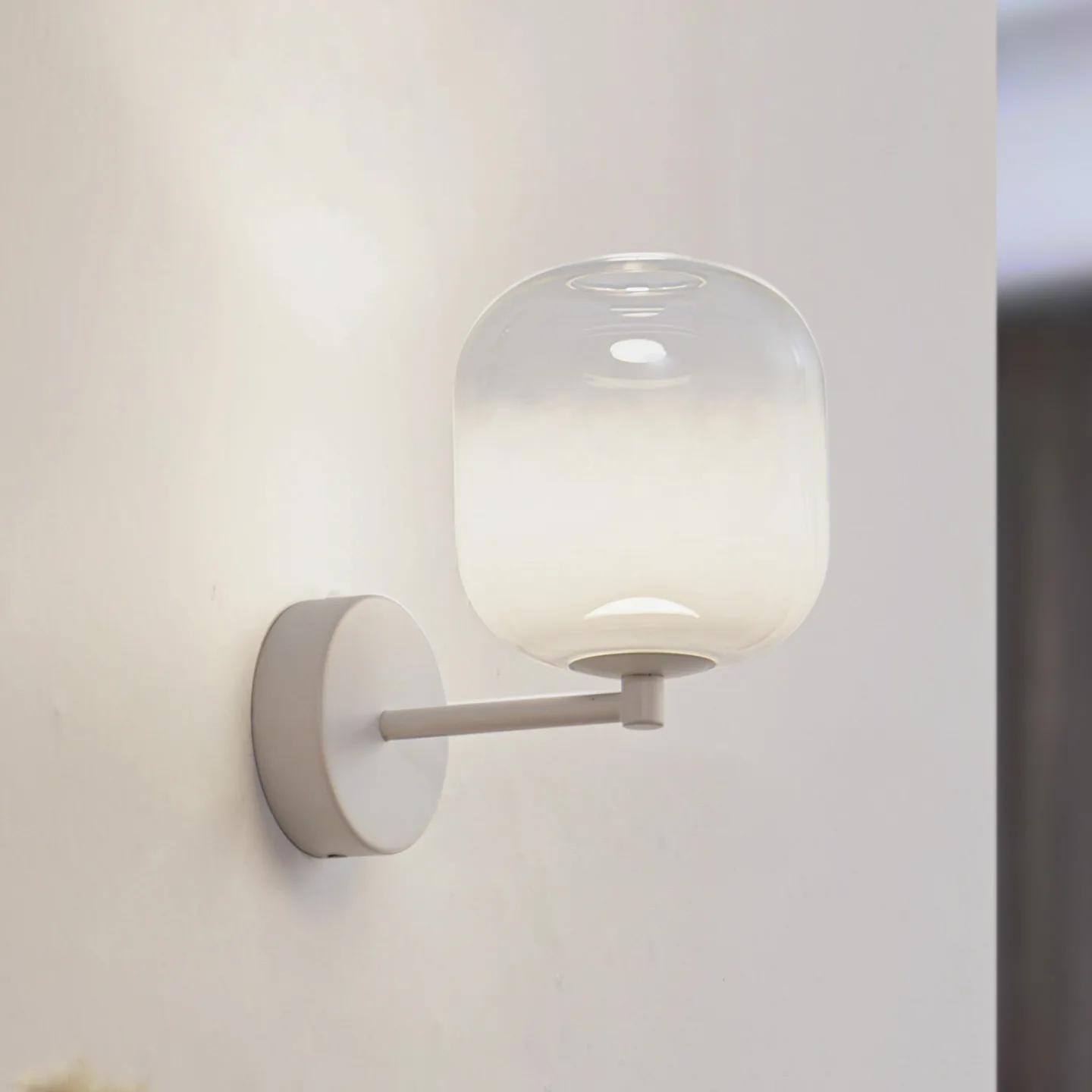 Avelina LED-Wandleuchte weiß Höhe 21,5 cm Glas - Lucande - Wohnzimmer - Modern - Einflammig
