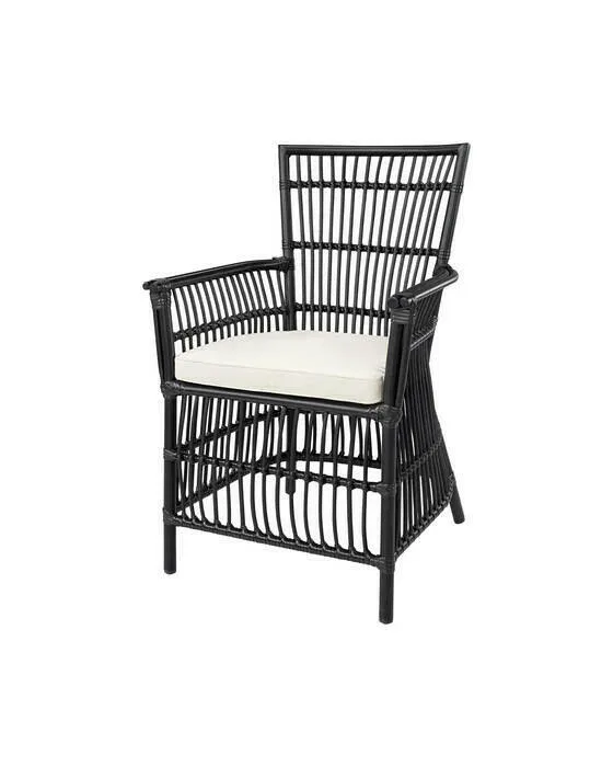 Modest Armchair Black