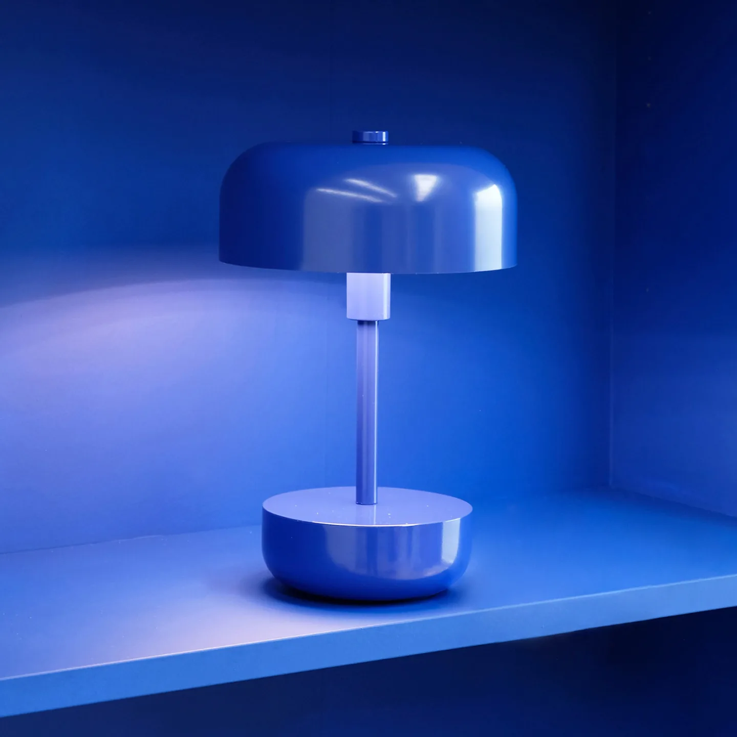 Dyberg Larsen - Haipot 25cm - Portabel lampa - Blå