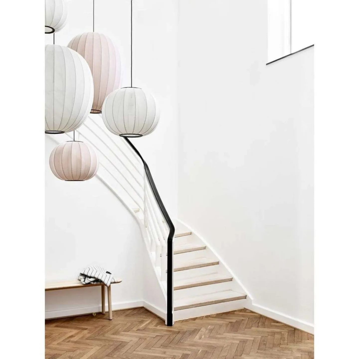Knit-Wit 65 High Oval pendellampa, rosa – Made By Hand - Sovrum - Aluminium