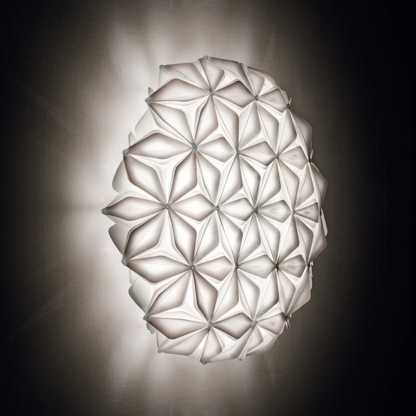 La Vie L loftlampe, bredde 71 cm, hvid - Slamp - Stue - Design - Plastik - Rund