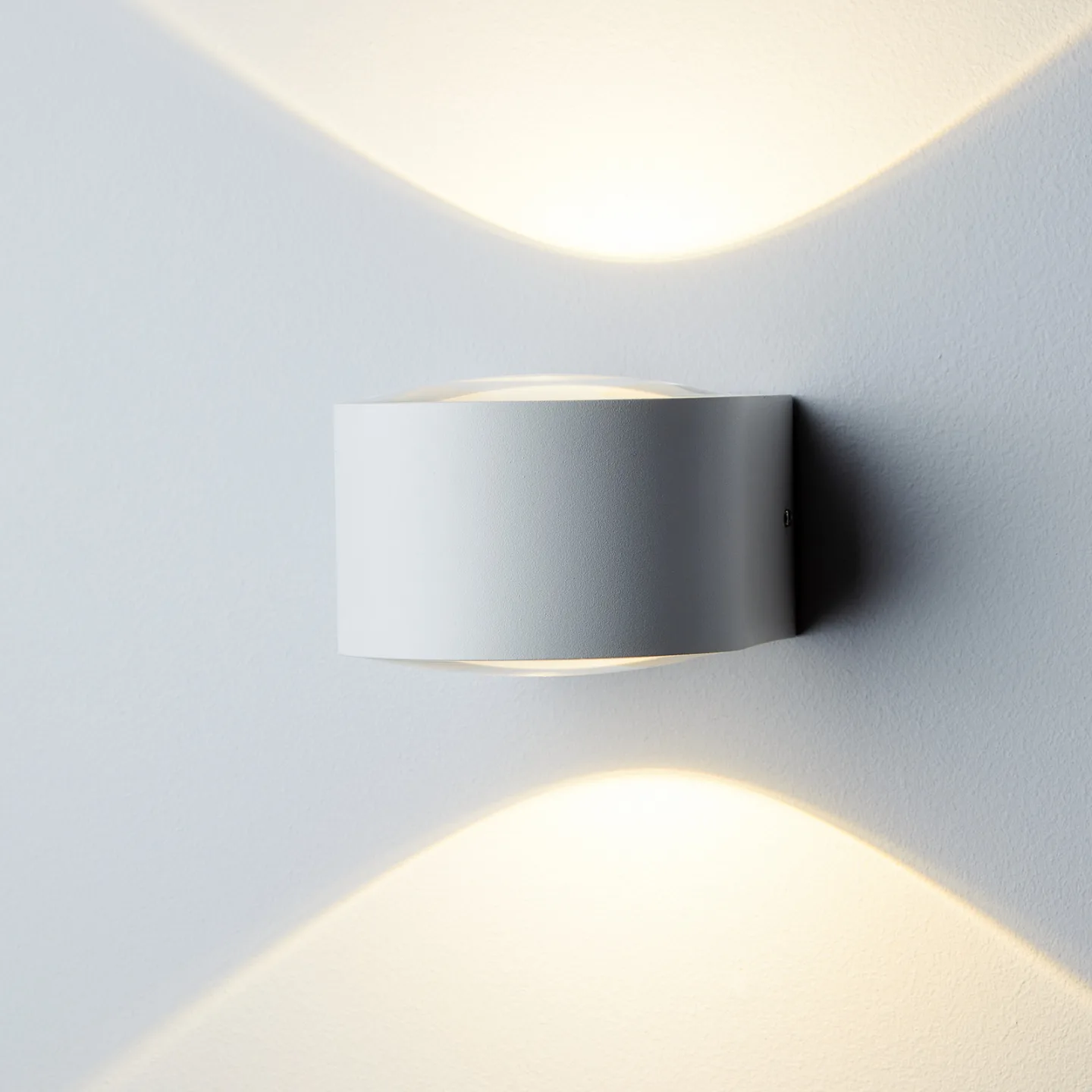 Frey Wandleuchte White - Loom Design - Badezimmer - Modern - Aluminium - Mehrflammig