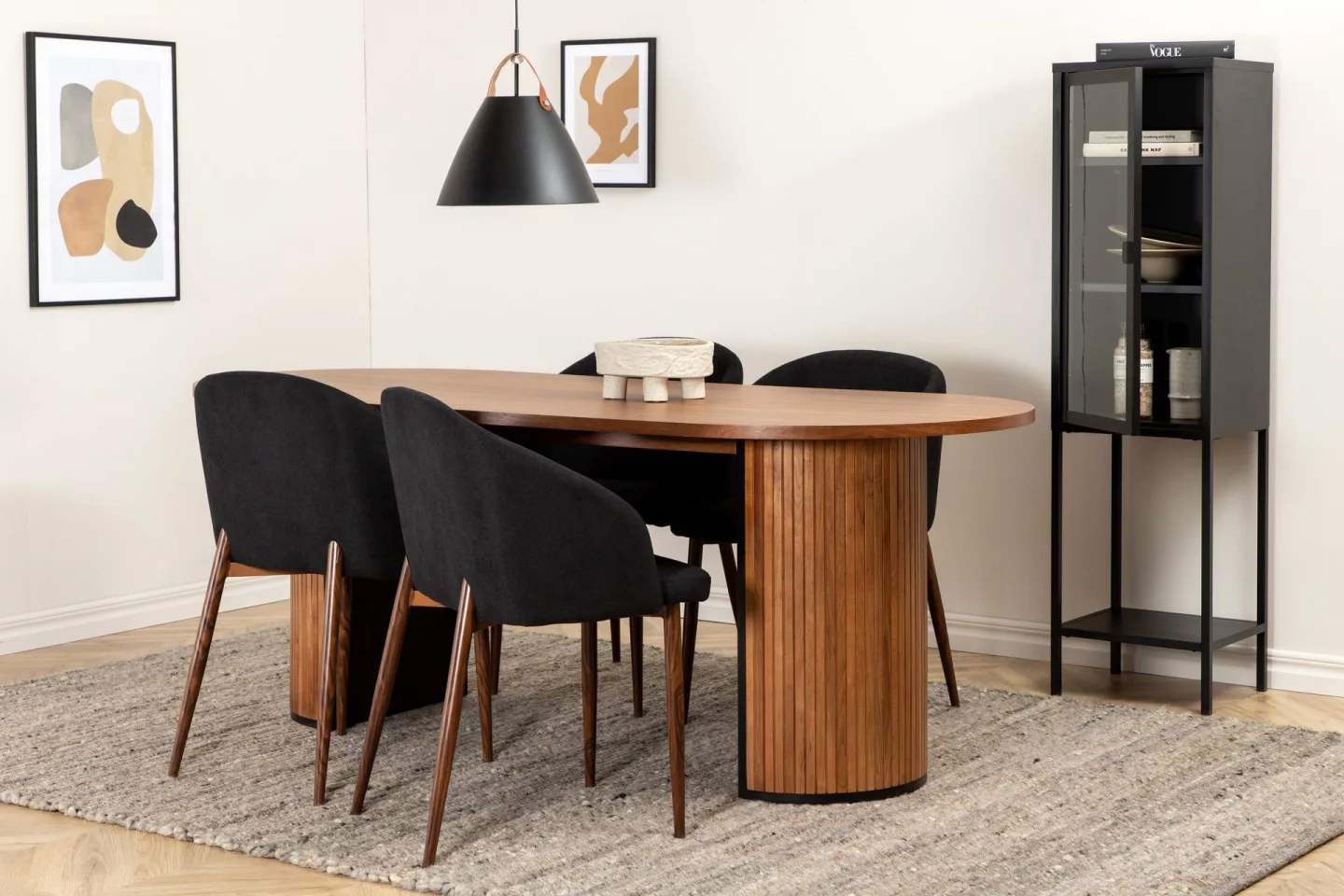 Biana Matgrupp 200 cm Oval inkl 4 Kullersbro Stolar - Valnötsbrun/Svart/Brun