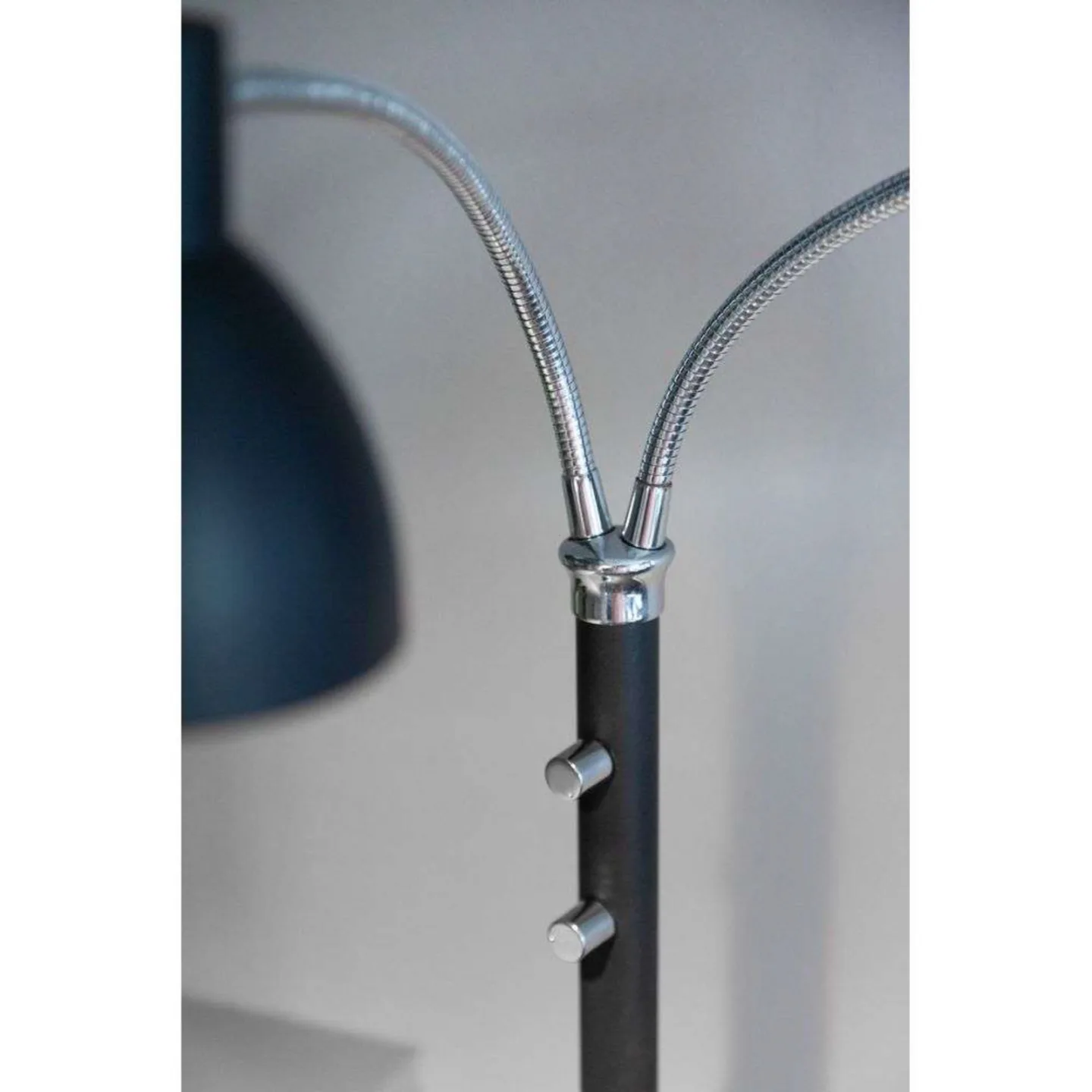 Hudson 2 Gulvlampe Black - Halo Design - Stue - Metall