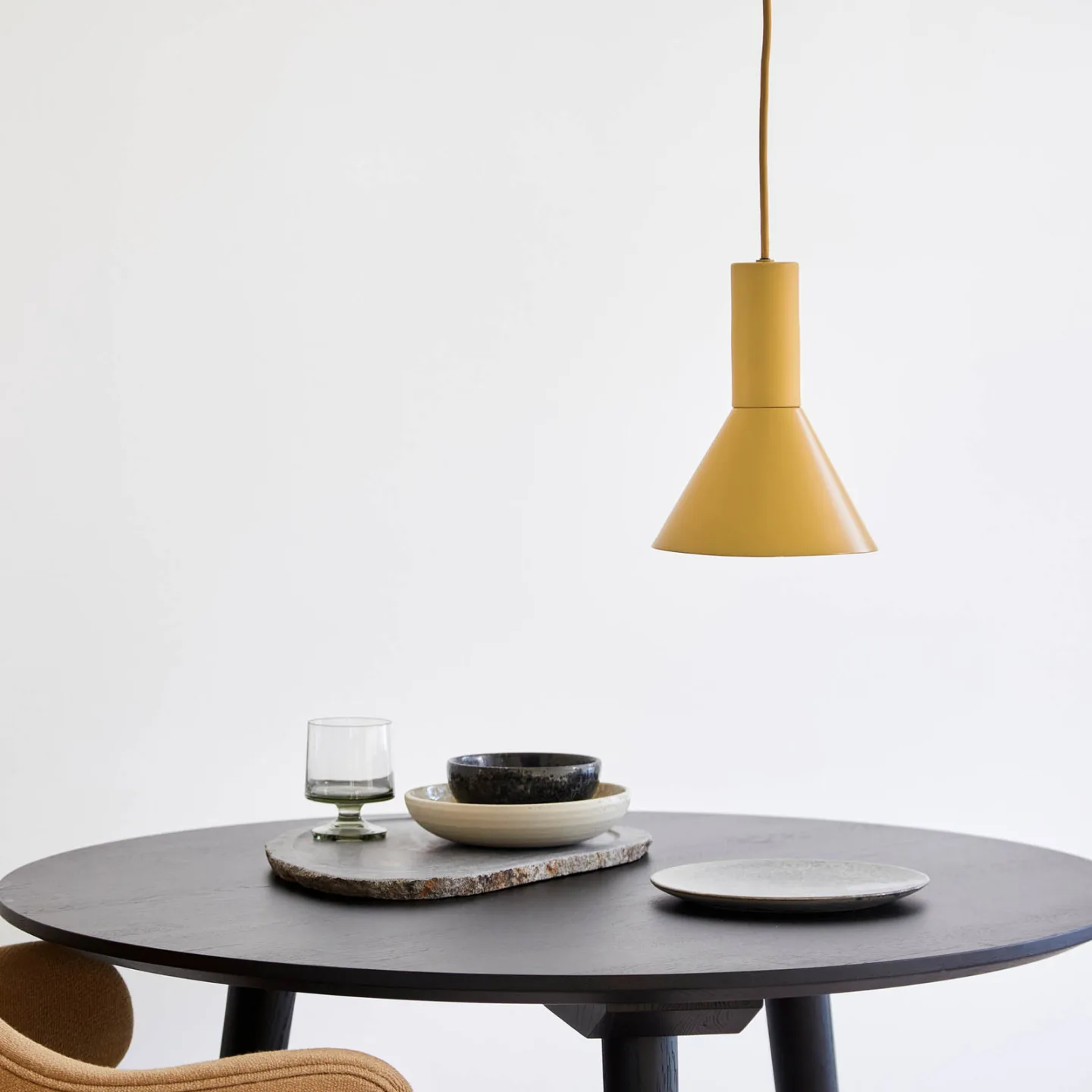 Frandsen Lyss Pendelleuchte Matt almond, Ø18 cm