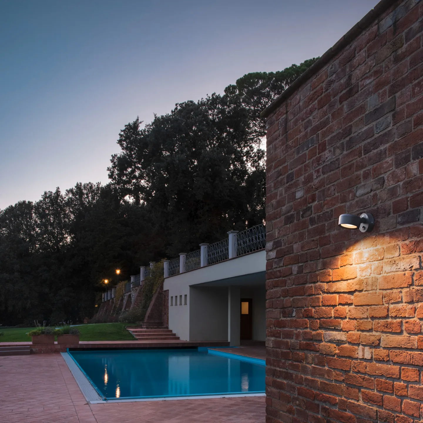 Eskina Spot Sensor LED-Außenwandleuchte, anthrazit, CCT, IP55 - SLV - Balkon - Modern - Aluminium - Einflammig