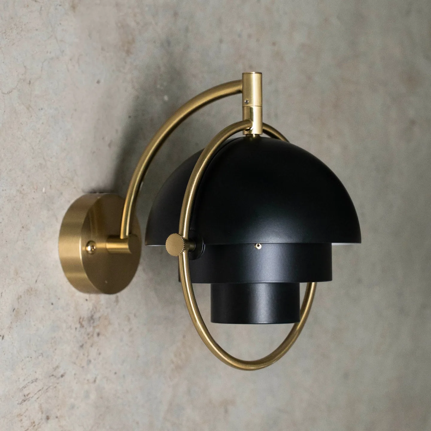 Multi-Line Wandleuchte schwarz Metall G9 - GUBI Multi-Lite - Wohnzimmer - Design - Messing - Einflammig