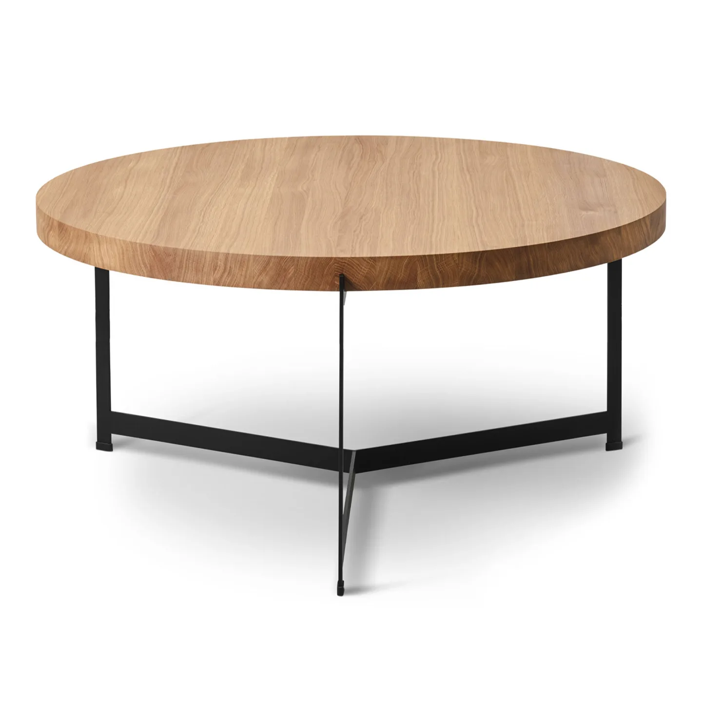 Dk3 - Plateau Coffee Table - Ø 60 cm - Höjd 45 cm, Skiva i Oljad ek, Underrede i Svart pulverlackerat stål - Soffbord - Søren Rose Studio - Träfärgad - Metall/Trä