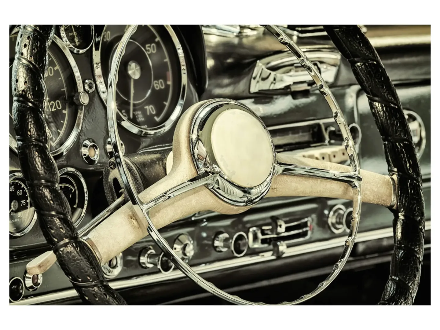 image LAND Digitaldruck auf Acrylglas Oldtimer Lenkrad | Schubiger Möbel