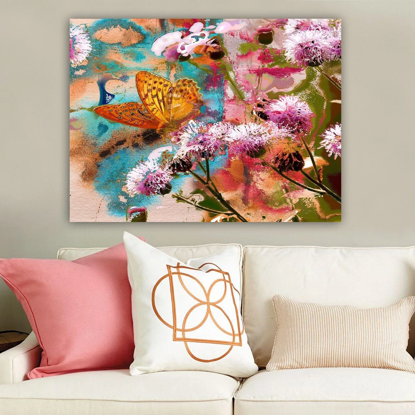 Canvastavla 70x100 cm - Färgglad målning med en fjäril som sitter på blommor i en livlig naturmiljö - Orange / Rosa / Grön