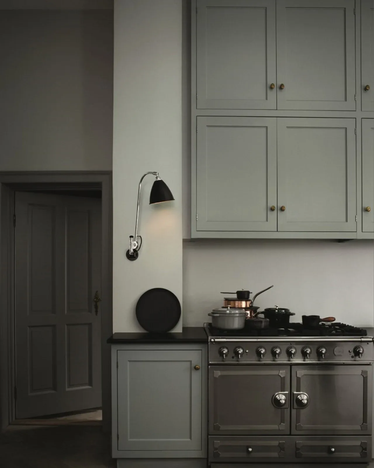 Bestlite BL6 Vägglampa Ø16 Krom/Porslin - GUBI - Vardagsrum - Metall