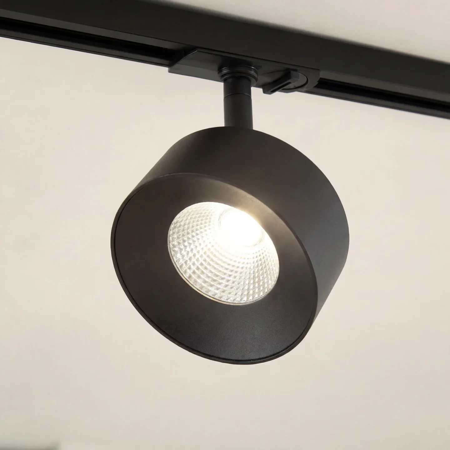 Linaro LED-spot, svart, Ø 9,5 cm, 3 000 K – Lindby - Stue - Moderne - Aluminium - Med en lyskilde