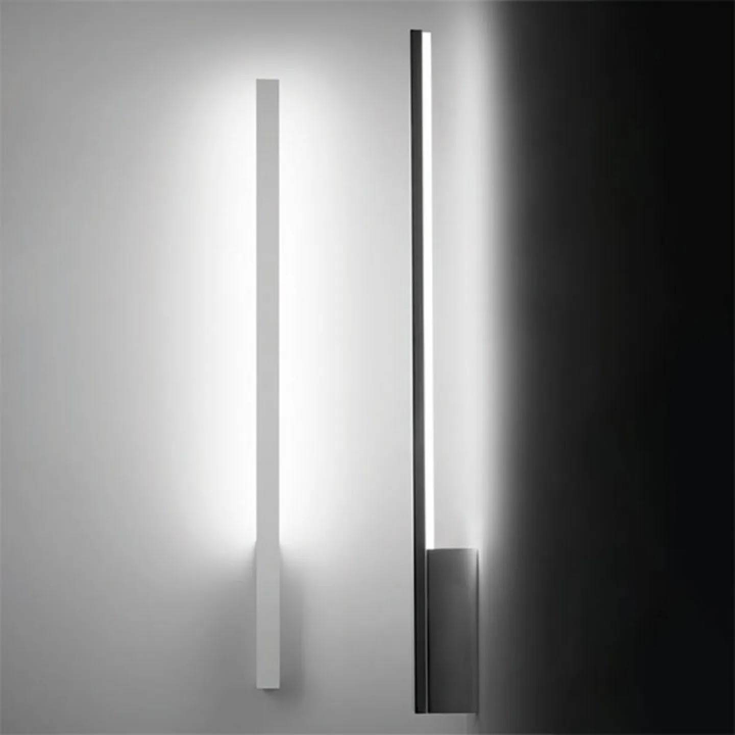 Xilema W1 LED-Wandleuchte, minimalistisch, weiß - Stilnovo - Wohnzimmer - Modern - Metall - Eckig