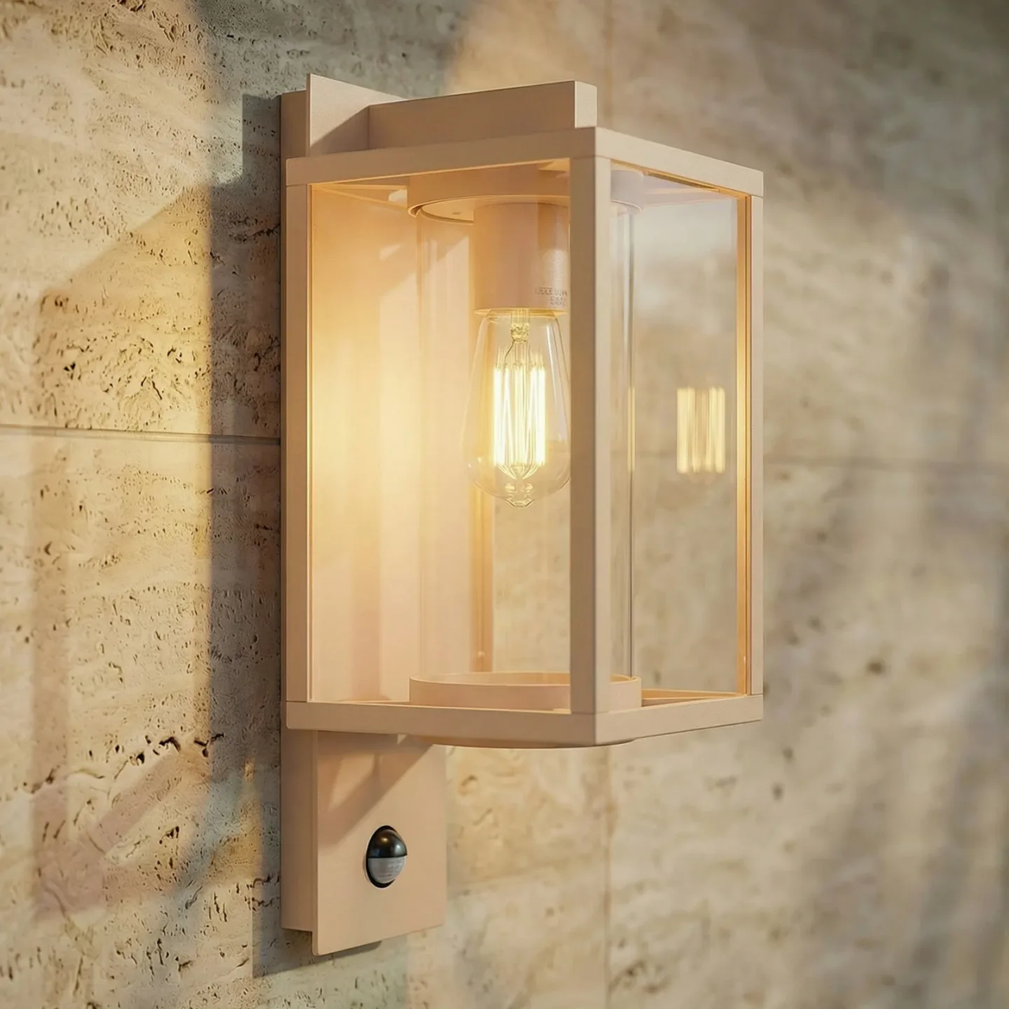 Ferda Außenwandlampe, Sensor, Fassung unten, beige - Lucande - Terrasse - Modern - Aluminium - Einflammig
