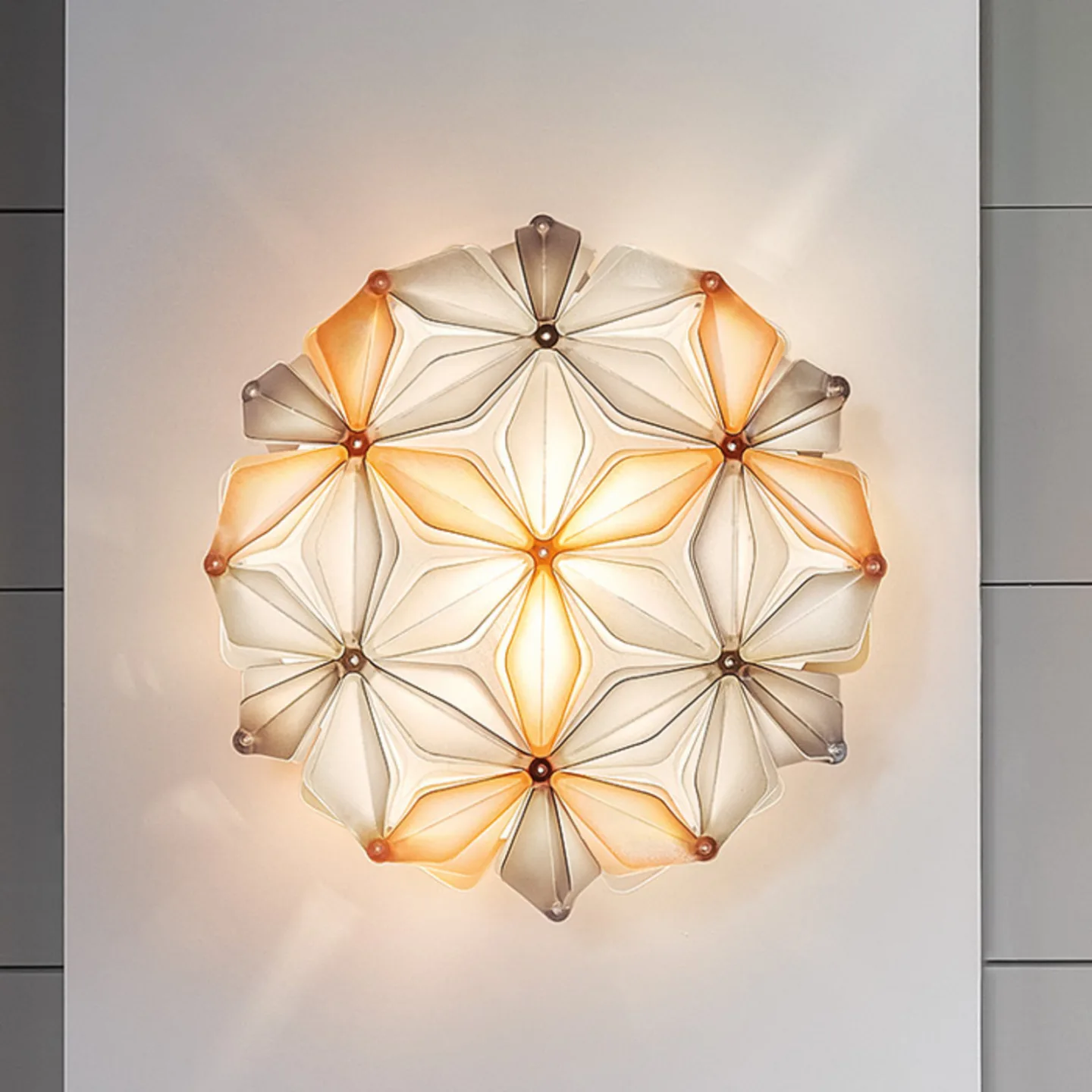 La Vie Mini Tak-/Vegglampe Amber - Slamp - Stue - Design - Plast - Rund
