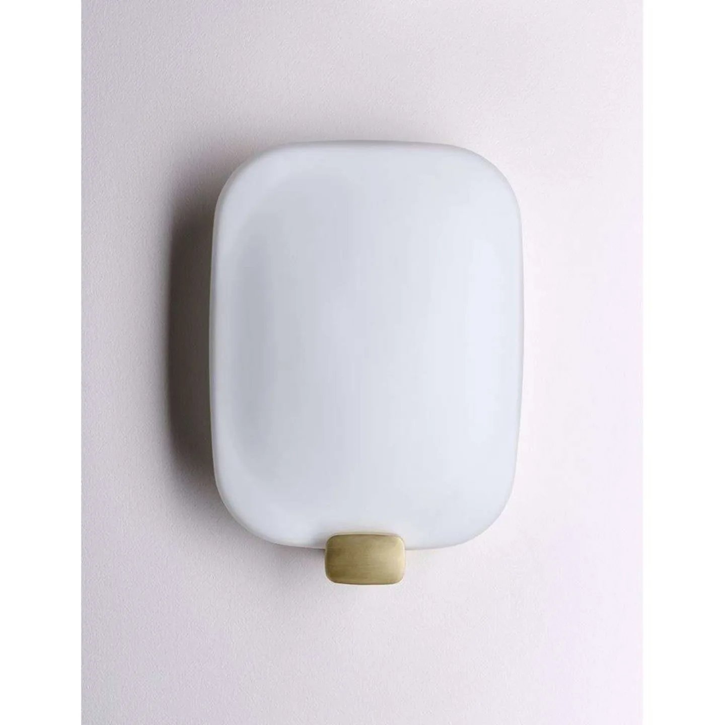 Light Me Tender M Vegglampe Vertical Brass - DCW - Entré - Glass
