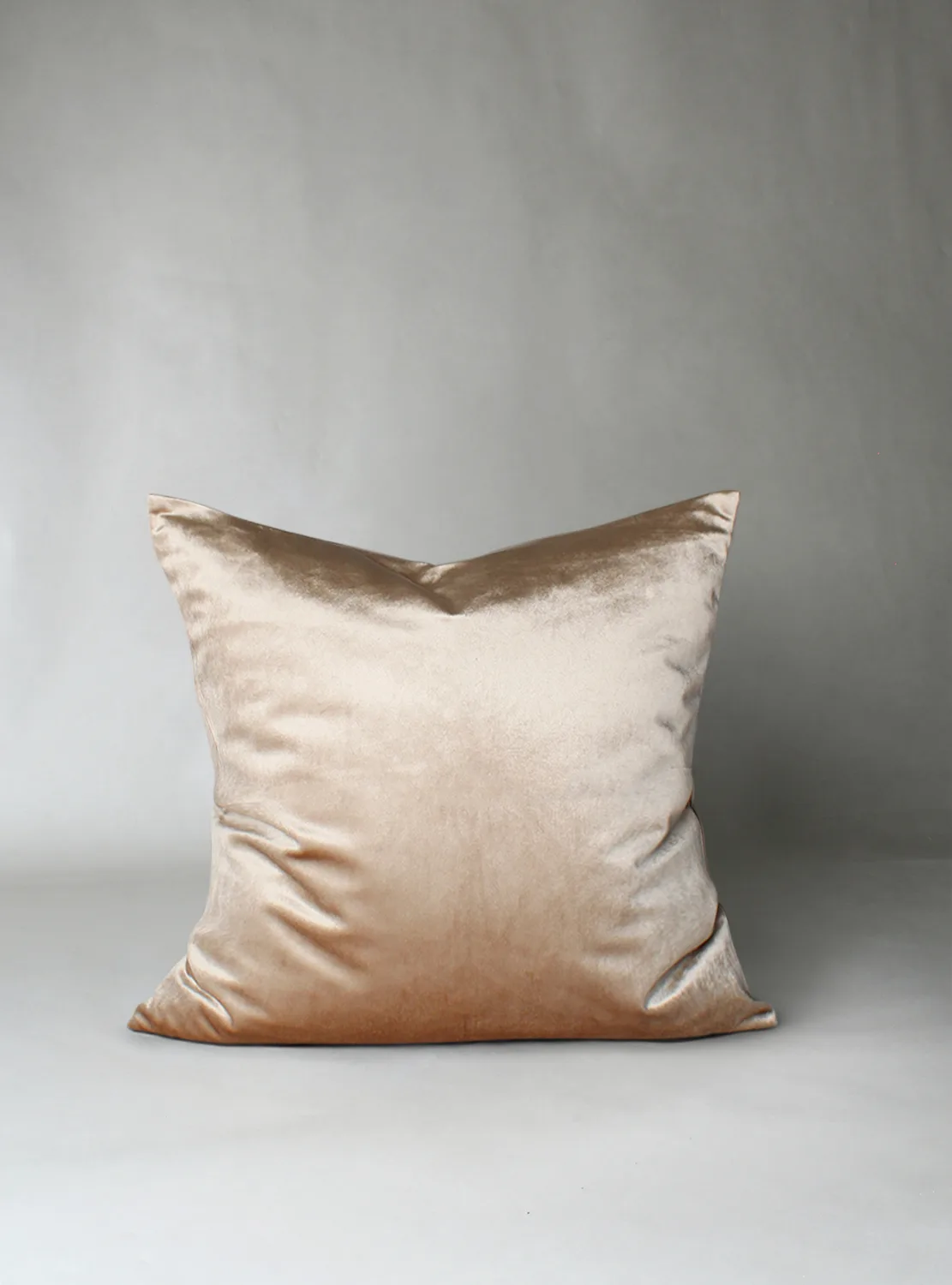 Putetrekk - Fløyelsputer Marlyn (lys beige) (Størrelse: 50 x 50 cm)