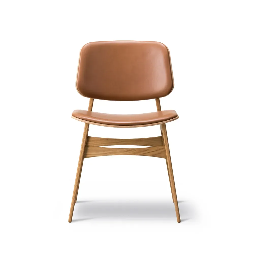 Fredericia Furniture Søborg 3052 wood base stol helklädd Läder Omni 307 cognac-lackade ekben
