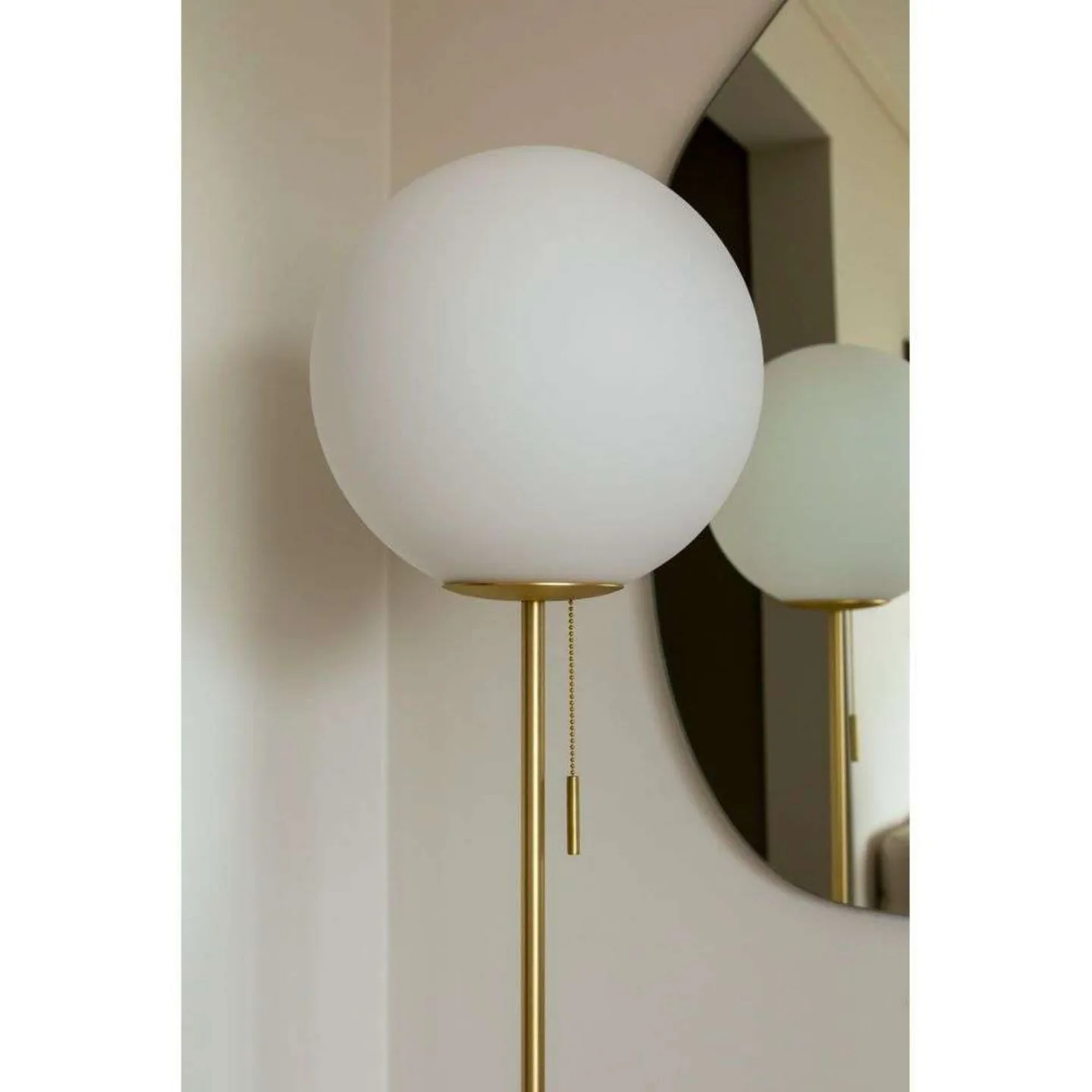 Torrano gulvlampe Travertine - Globen Lighting - Stue - Design - Glass - Med en lyskilde