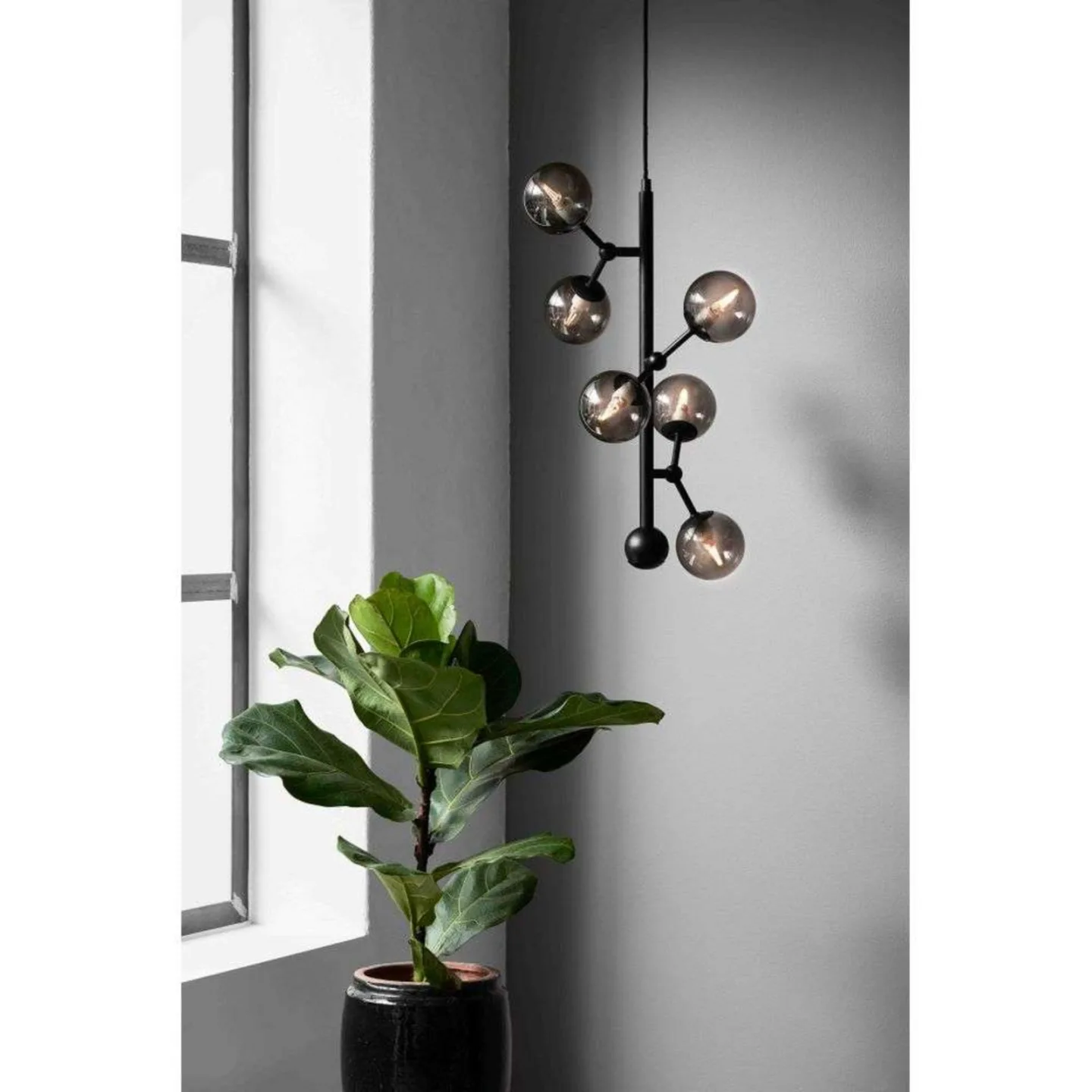 Atom Vertical Pendel Smoke - Halo Design - Spisestue - Metall