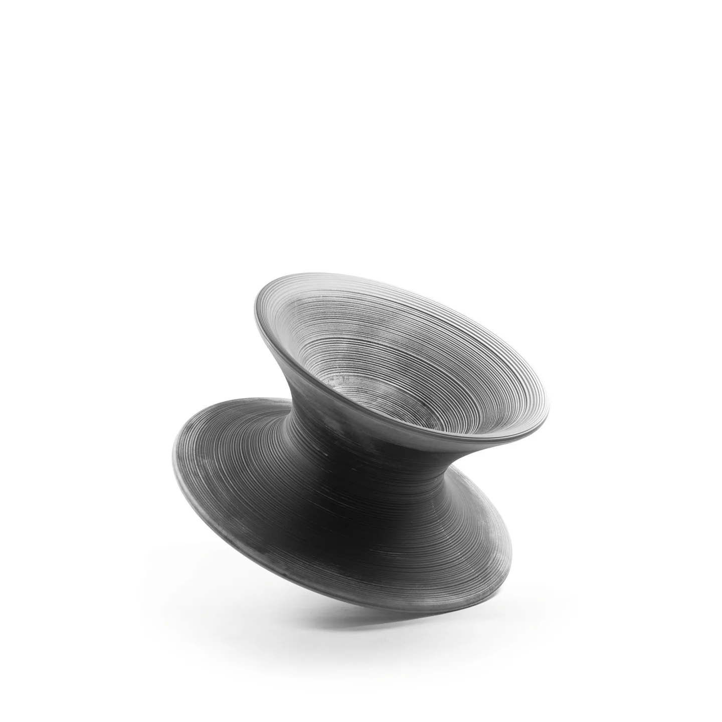 Magis - Spun Rotating chair Anthracite/Light Grey - Fåtöljer utomhus - Thomas Heaterwick - Grå - Plast