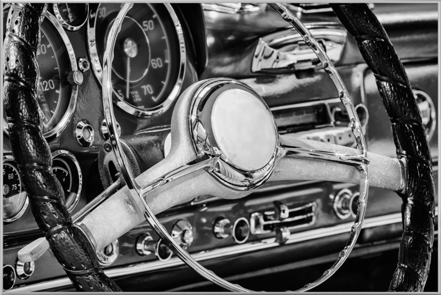 image LAND Bild mit Rahmen Oldtimer Lenkrad | Schubiger Möbel