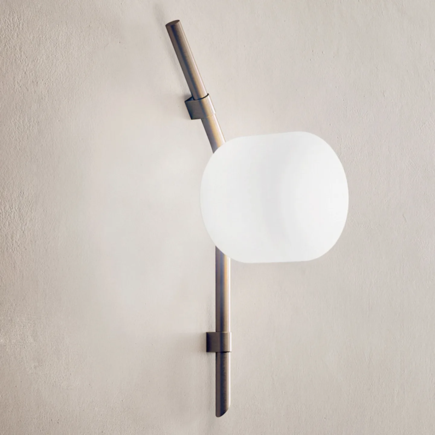 Floed Væg-/Loftlampe Bronze - KDLN - Stue - Design - Glas - Rund