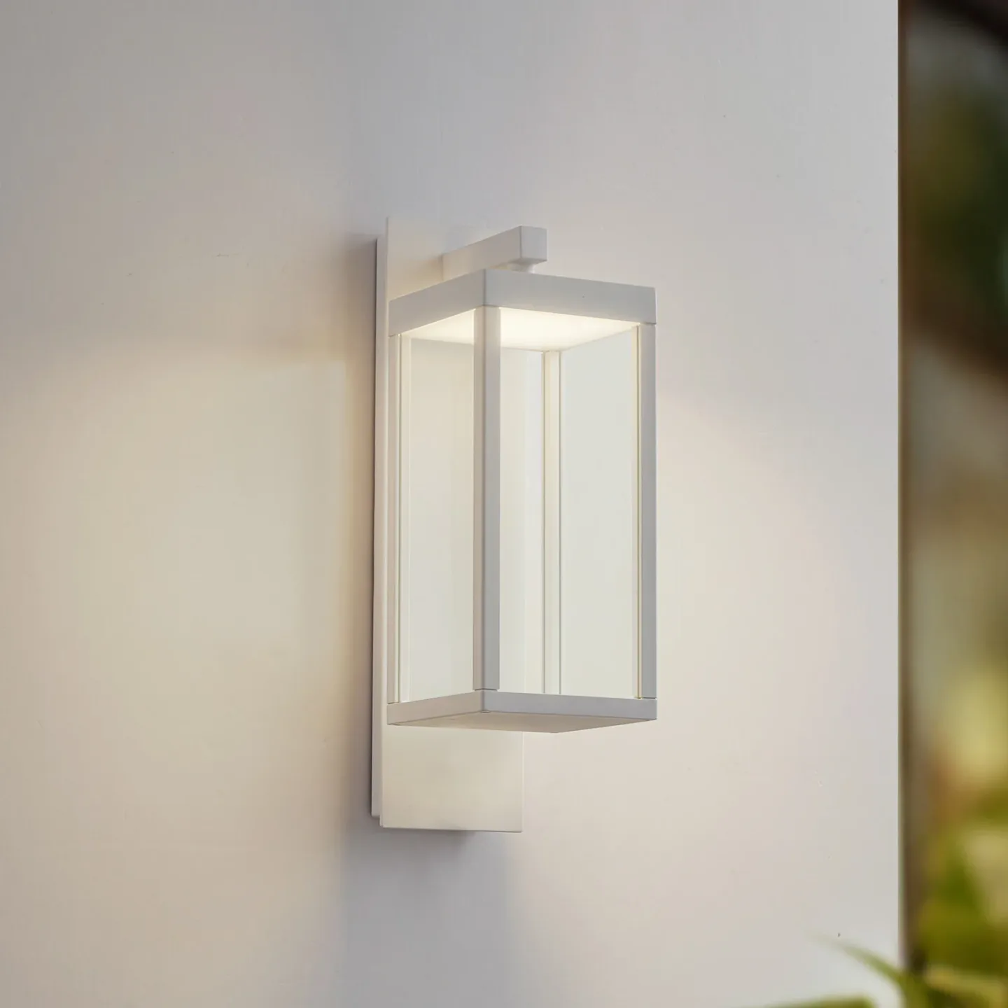 Ferdinand udendørs LED-væglampe, hvid, metal, 38 cm – Lucande - Altan - Moderne - Aluminium - Med én lyskilde