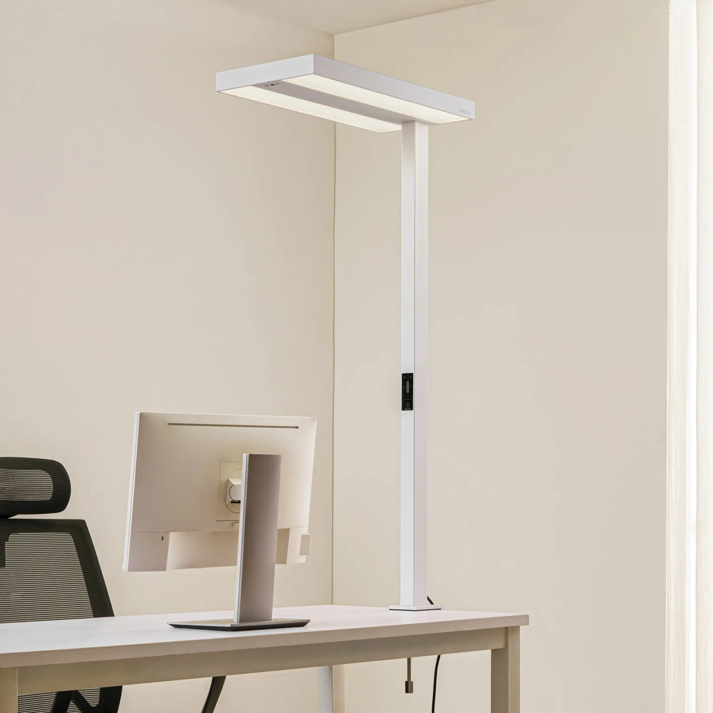Logan LED-Büro-Klemmleuchte, weiß, dimmbar, Sensor - Arcchio - Arbeitszimmer / Büro - Modern - Aluminium - Mehrflammig